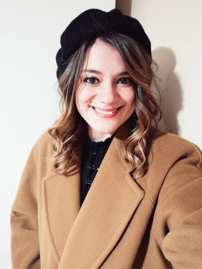 Professional Female looking for a friendy house  Main Photo