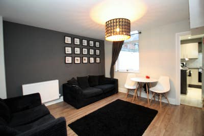 Exceptional Student House Share Available  Main Photo
