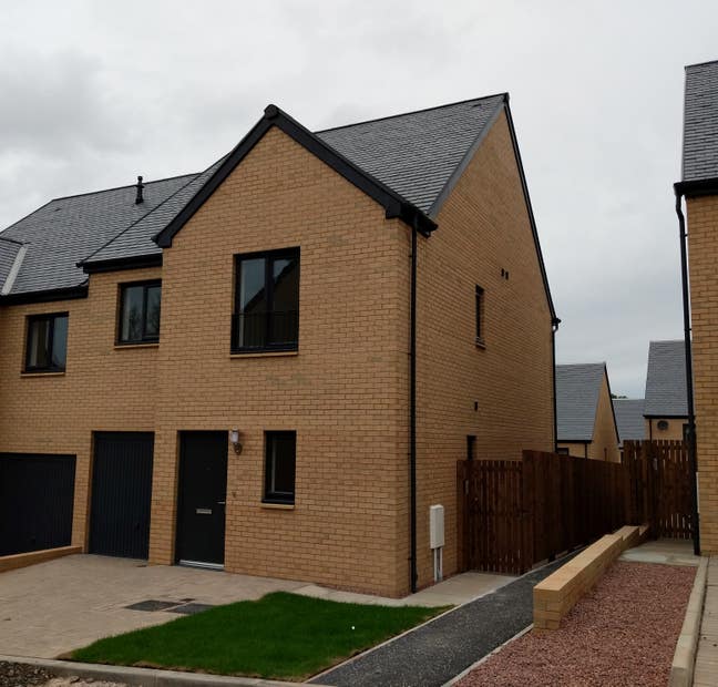 Modern double room in new house nr Royal  Main Photo