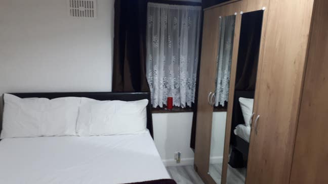 A Double Room to Let Main Photo