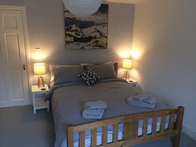 Contractors welcome 5 min from Valero. Main Photo