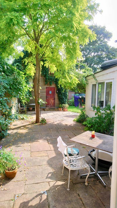 Beautiful quiet barn garden for 1 or 2 n/s prof Main Photo