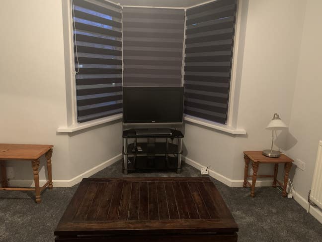 Double Room + private lounge all bills included  Main Photo