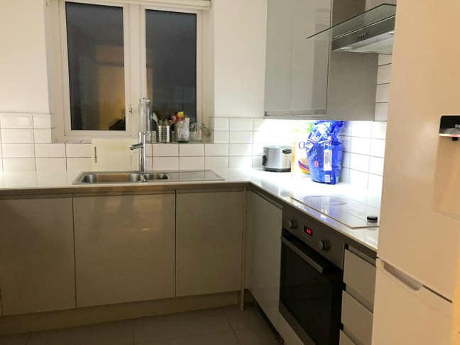 2 Double Bedrooms available - Sutton town centre Main Photo