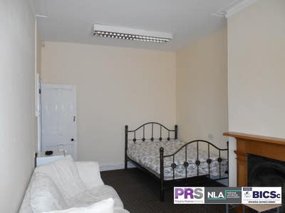 High quality room to let in BD1 all bills included Main Photo
