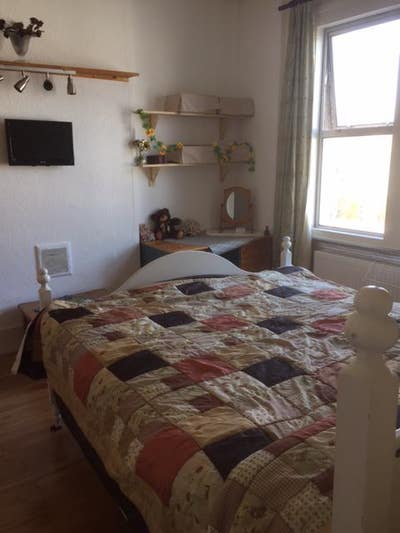 Luminous and Spacious Room Main Photo