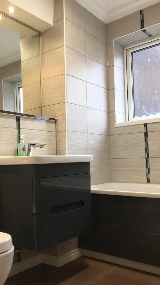 Bills incl.-Double Room-Bounds Green tube         Main Photo