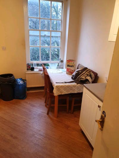 Double Room in Zone 1 Main Photo