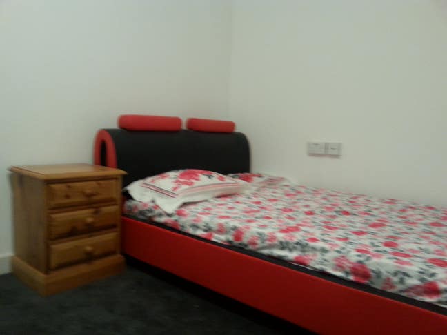 Fully furnished double rooms to share Main Photo