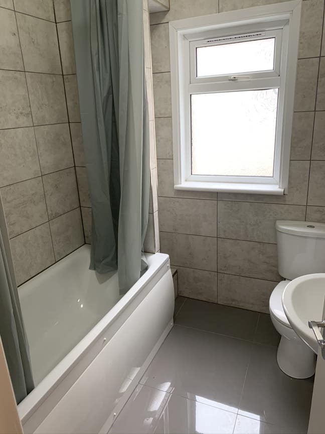 Nice room to let Main Photo