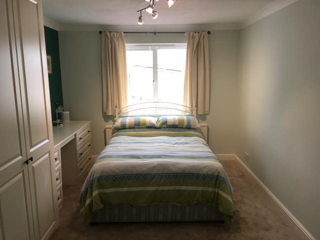 VERY CLEAN double room in nice quiet location.  Main Photo