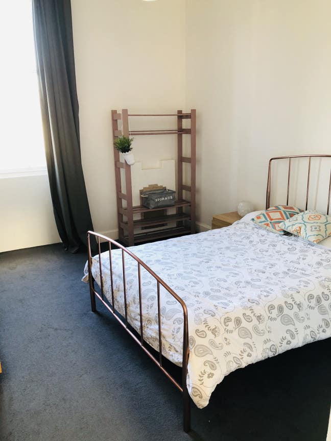 Double room in lovely, huge very central flat Main Photo