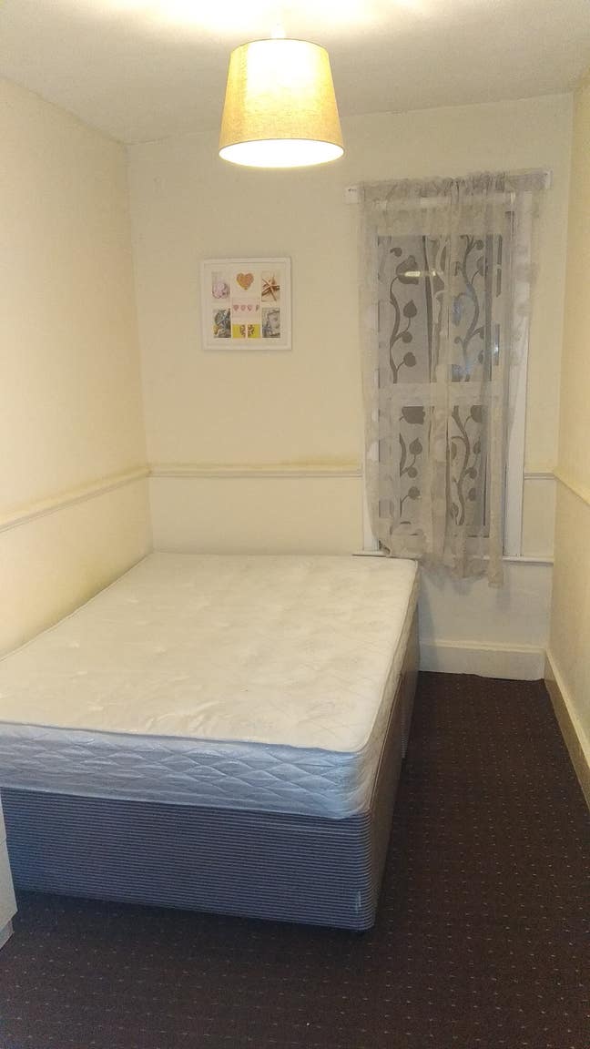 *135£- Main Photo
