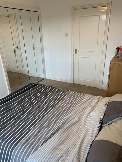 Spacious Double room with private bathroom Main Photo