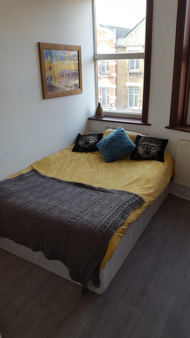 Lovely Room  - Central Location Main Photo