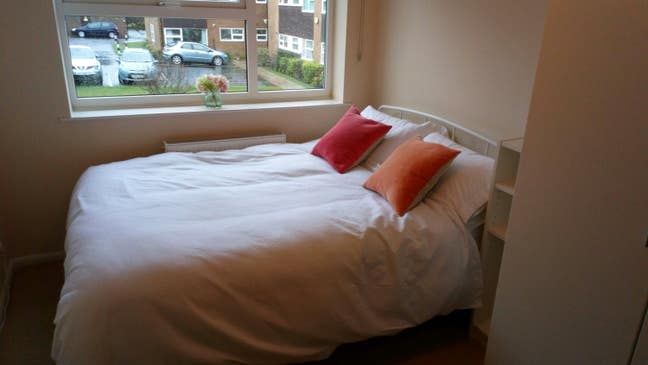 Lovely room in leafy Moortown, North Leeds Main Photo