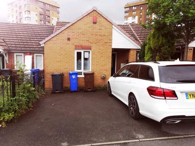 Clean Single  Bed 5 Min Walk  Sheffield University Main Photo