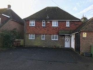 Single Ground Floor Furnished Room Main Photo