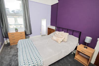 Double Room in friendly house  in City Centre PL4 Main Photo