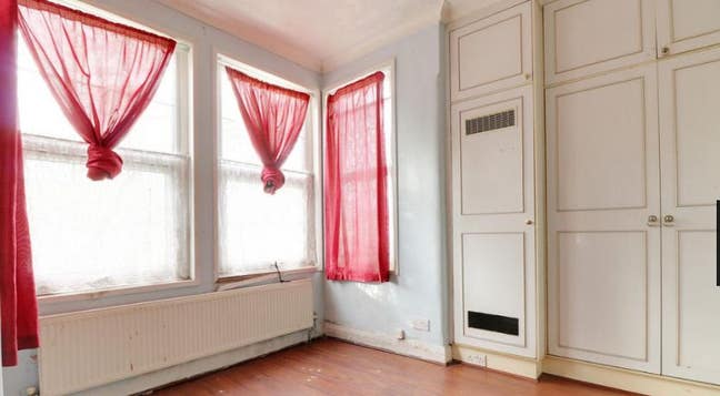 Spacious One Bedroom Maisonette with Private Garde Main Photo