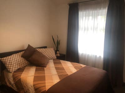 Private Double Bedroom/Shared Bathroom  Main Photo