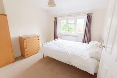Double Room Available — Mill Road Area Main Photo