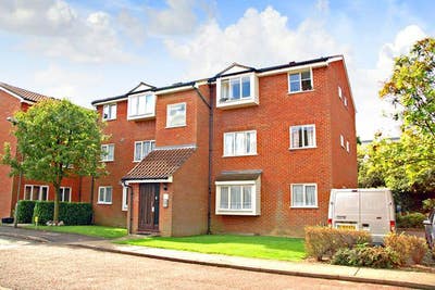 Studio Flat Main Photo