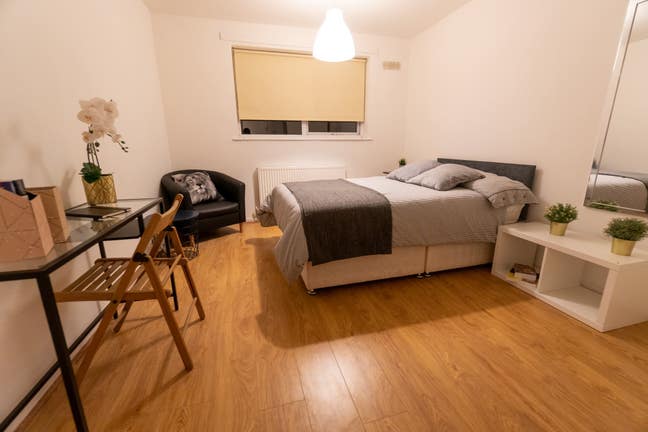 Double Room Available | Womens Shared House  Main Photo