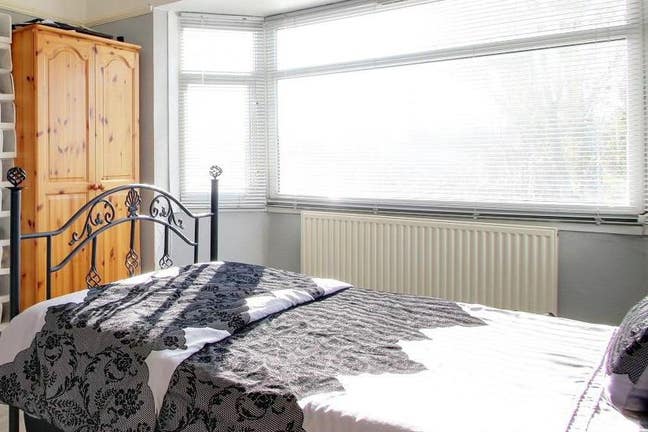 Room to let in quiet street in Harborne Main Photo