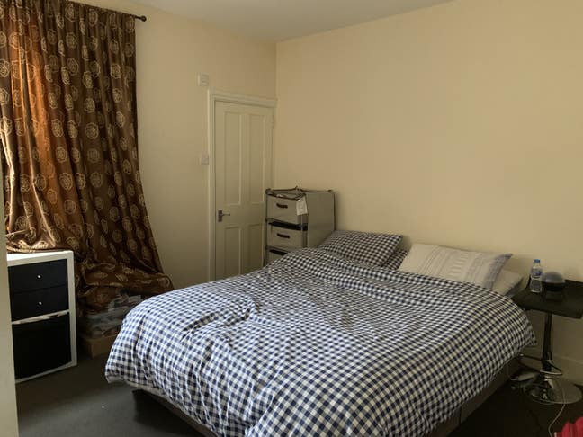 Double Room En-Suite Available from 28/10/25 Main Photo