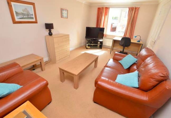 Close to M5 Single Ensuite (Bills & Furnished) Main Photo