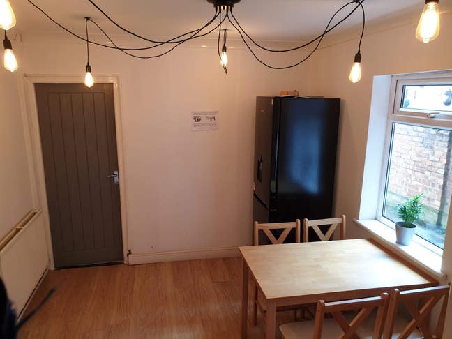 *Large Double Rooms Main Photo