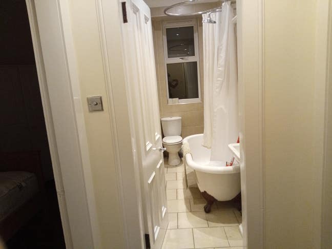 Newly Decorated Flat in Leith Main Photo
