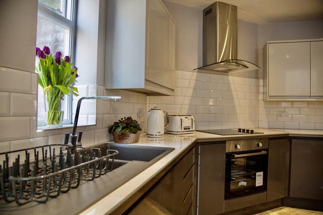  Nice Room -Nice Hse -Best Location- Winckley Sq Main Photo