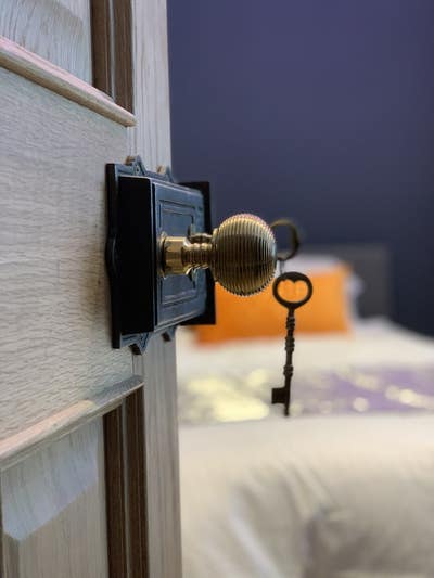 High Quality Single Bedroom in RM1 Main Photo