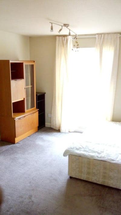 House share Tamworth B77 Main Photo