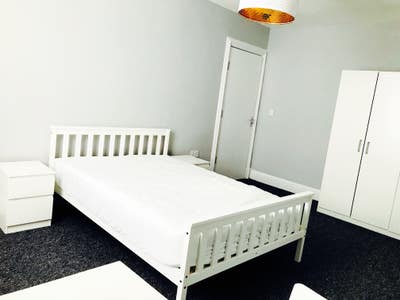 Double Room by Aintree Hospital NO DEPOSIT  Main Photo