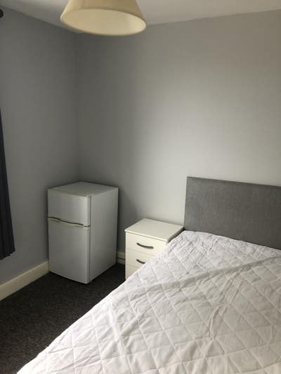 Large Double room, Staple Tye CM18 Main Photo