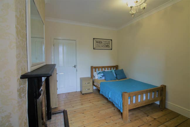 Cheap Cheap Double Room In PE2 💰 Main Photo