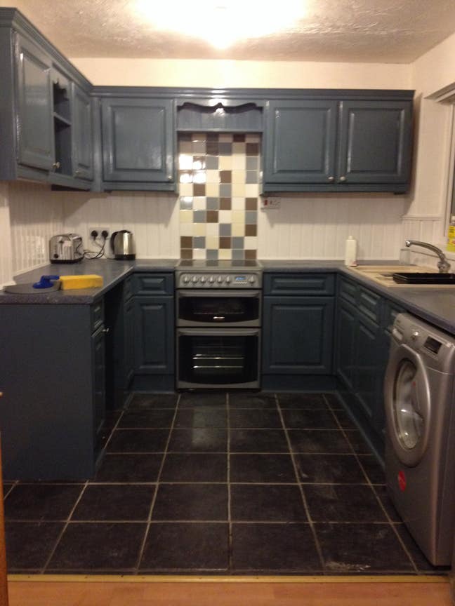 Large Furnished room to let Main Photo