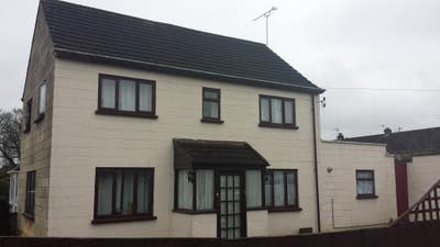 Single room to let in a Large House Main Photo