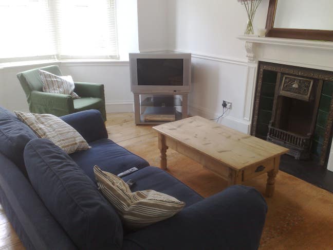Stunning 2 bed flat in West End  Main Photo