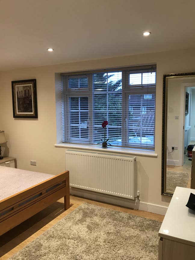 Beautiful self contained room single person  Main Photo