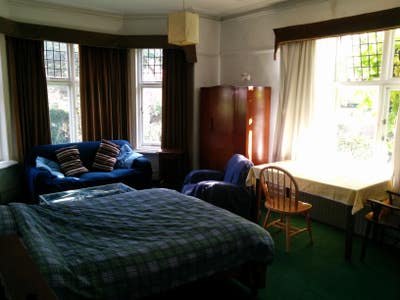 Prof, Postdoc, Postgrad  F'Share Main Photo