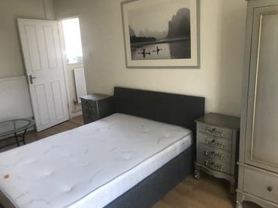 Great 4 Double Bed, 2 Bath House, SW11 Main Photo