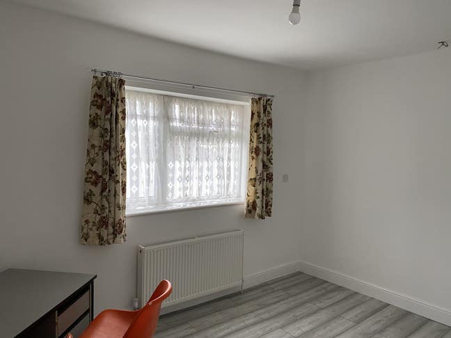 Rooms in friendly shared house Main Photo