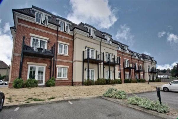 1 Double En Suite Bedroom for rent  Main Photo