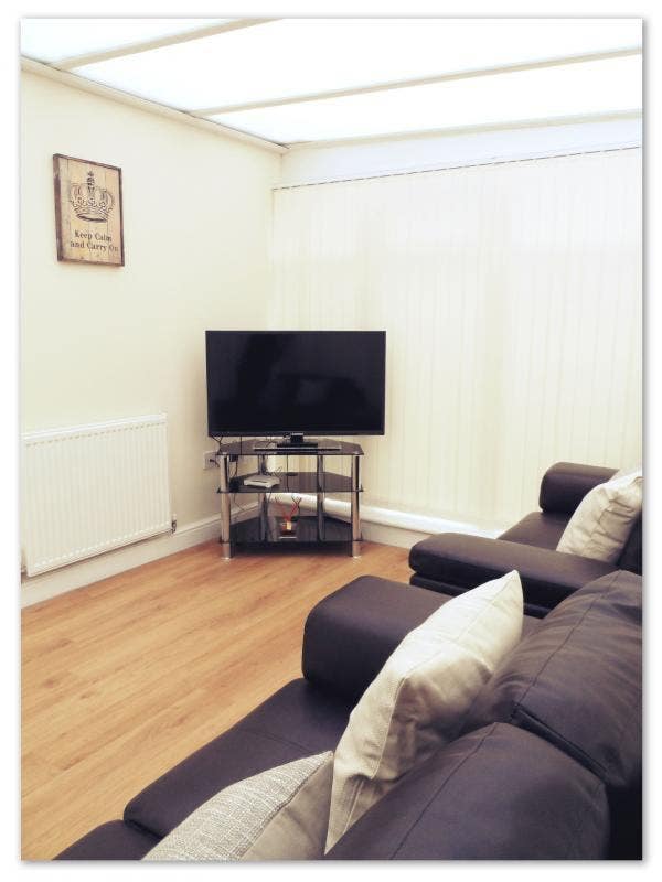 En-Suite Rooms Available Now in New Rossington! Main Photo