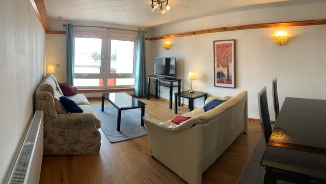 Summer let, May - August Main Photo