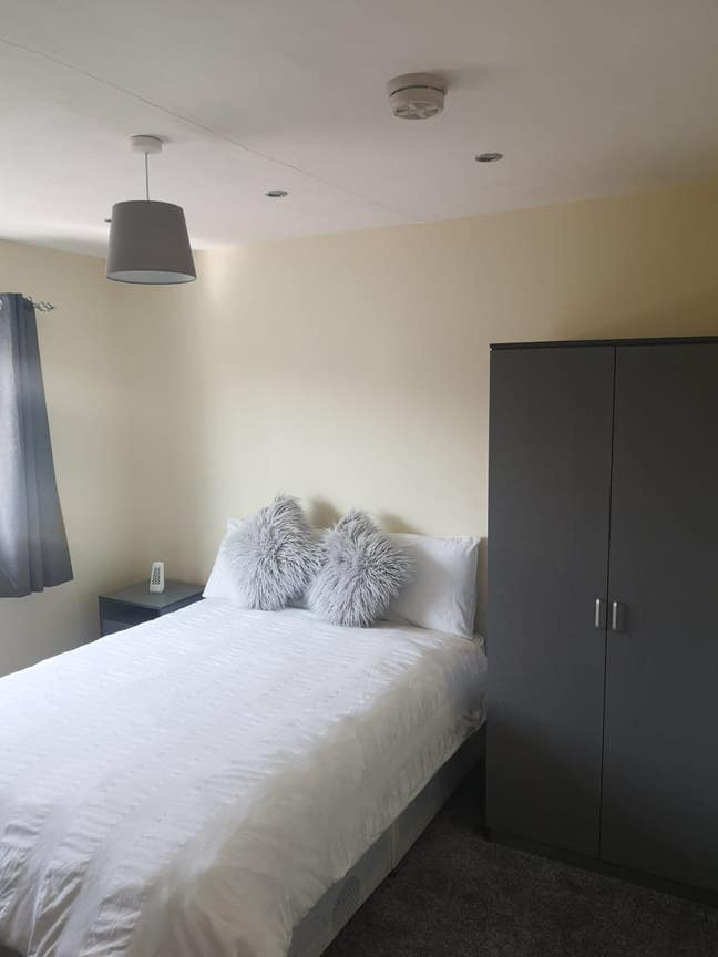 Single and double rooms available from £90-£100 Main Photo